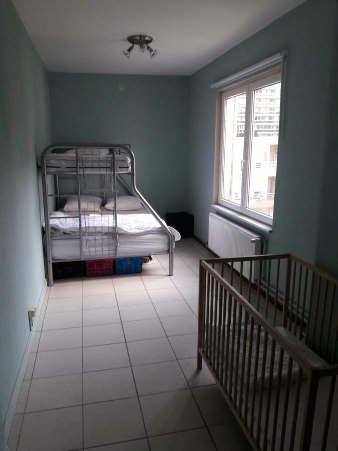 2 Slaapkamer Appartement Op De Zeedijk Van Oostende. Экстерьер фото